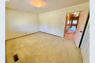 2164 Lakeview Dr, San Leandro, CA 94577 - Photo 39