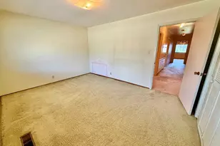 2164 Lakeview Dr, San Leandro, CA 94577 - Photo 39
