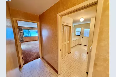 2164 Lakeview Dr, San Leandro, CA 94577 - Photo 15