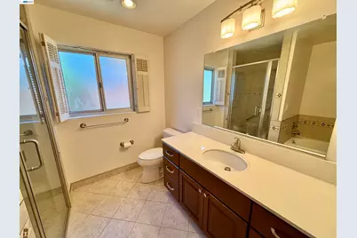 2164 Lakeview Dr, San Leandro, CA 94577 - Photo 41