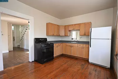 979 Grace Ave, Oakland, CA 94608 - Photo 9