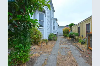 979 Grace Ave, Oakland, CA 94608 - Photo 29