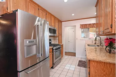 26454 Taft St, Hayward, CA 94544 - Photo 5