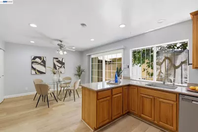 4246 Solar Cir, Union City, CA 94587 - Photo 7
