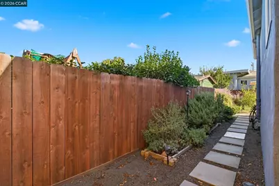22824 High Street, Hayward, CA 94541 - Photo 27