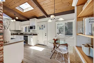 2245 Pelham Pl, Oakland, CA 94611 - Photo 19