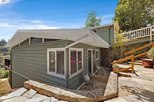 2245 Pelham Pl, Oakland, CA 94611 - Photo 69