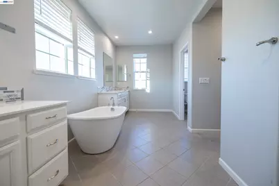10400 Montaria Way, Elk Grove, CA 95757 - Photo 61