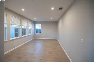 10400 Montaria Way, Elk Grove, CA 95757 - Photo 25