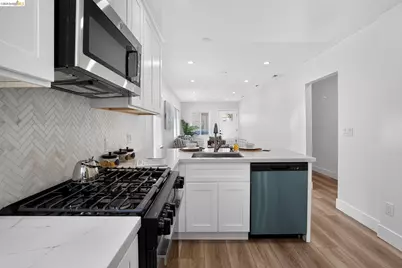 1118 61st Ave, Oakland, CA 94621 - Photo 11