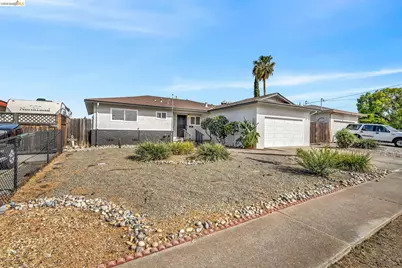 2221 Arata Way, Antioch, CA 94509 - Photo 3