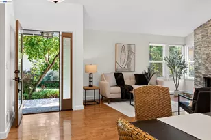 22 Jib Ct, Pleasant Hill, CA 94523 - Photo 3