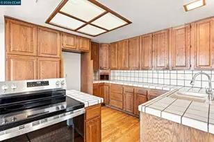 354 Yosemite Dr, Pittsburg, CA 94565 - Photo 9