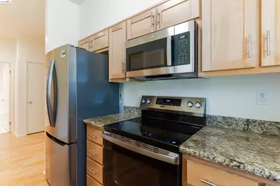 211 Bayside Ct, Richmond, CA 94804 - Photo 7