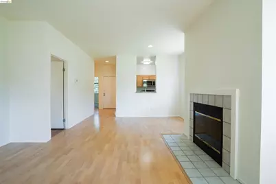 211 Bayside Ct, Richmond, CA 94804 - Photo 11