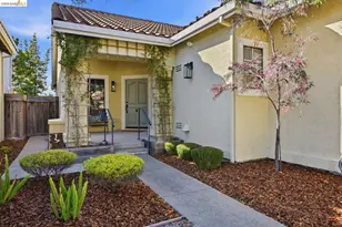 15 Lavagetto Ct, Alameda, CA 94502 - Photo 3