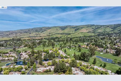 8461 Traminer Ct, San Jose, CA 95135 - Photo 33