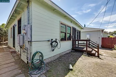 2370 Pine Ave, Richmond, CA 94806 - Photo 5