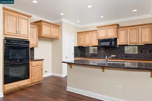 9569 Calibra Ln, Sacramento, CA 95827 - Photo 3