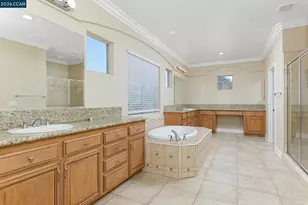 9569 Calibra Ln, Sacramento, CA 95827 - Photo 11