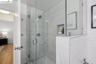 31 Harbord Ct, Oakland, CA 94618 - Photo 27