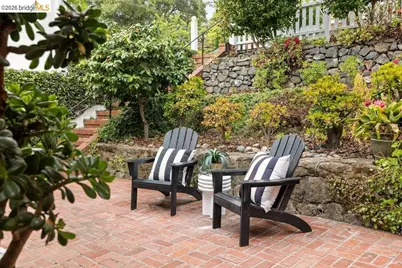 31 Harbord Court, Oakland, CA 94618 - Photo 9