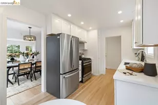 31 Harbord Ct, Oakland, CA 94618 - Photo 21