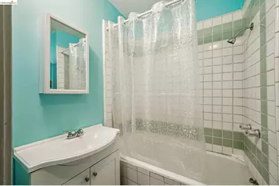 1820 International Blvd, Oakland, CA 94606 - Photo 21