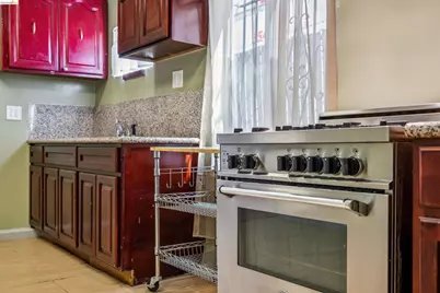 1820 International Blvd, Oakland, CA 94606 - Photo 15