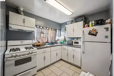 1820 International Blvd, Oakland, CA 94606 - Photo 39