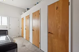 3054 Bona St, Oakland, CA 94601 - Photo 29