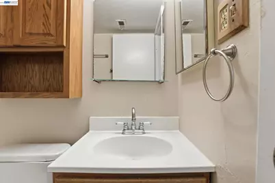 355 Parkview Terrace #L1, Vallejo, CA 94589 - Photo 19