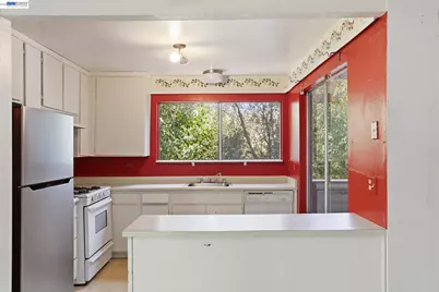 355 Parkview Terrace #L1, Vallejo, CA 94589 - Photo 11
