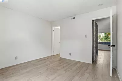 355 Parkview Terrace #L1, Vallejo, CA 94589 - Photo 21