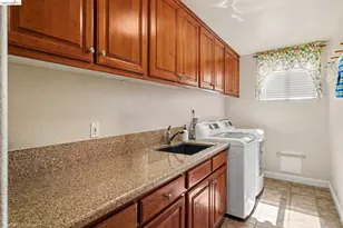 325 San Marino Ln, Brentwood, CA 94513 - Photo 29