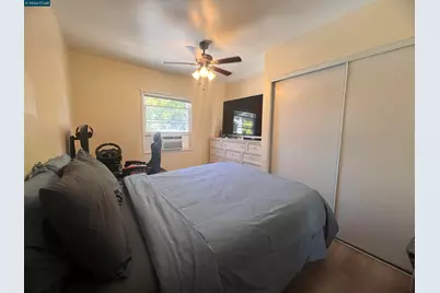 2428 Crescent Dr, Concord, CA 94520 - Photo 11