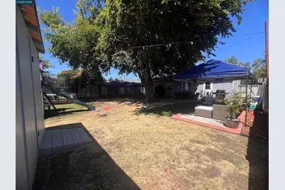 2428 Crescent Dr, Concord, CA 94520 - Photo 19