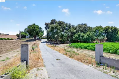 391 Union Road, Hollister, CA 95023 - Photo 3