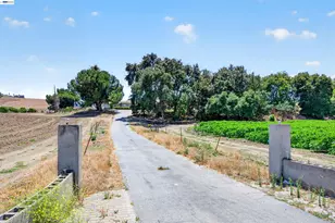 391 Union Rd, Hollister, CA 95023 - Photo 3