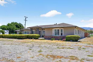 391 Union Rd, Hollister, CA 95023 - Photo 5
