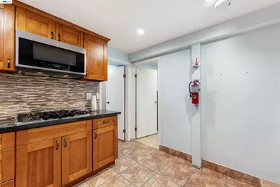 25 Regent St, San Francisco, CA 94112 - Photo 29