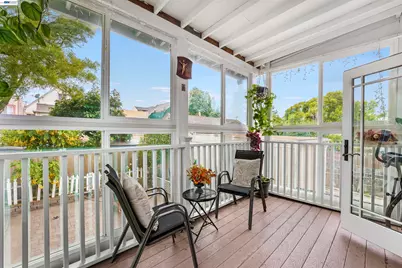 25 Regent St, San Francisco, CA 94112 - Photo 21