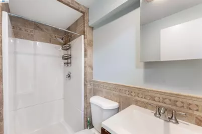 25 Regent St, San Francisco, CA 94112 - Photo 31