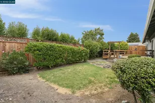 1237 San Rafael Dr, Petaluma, CA 94954 - Photo 37