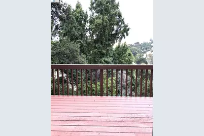 8600 Seneca Street, Oakland, CA 94605 - Photo 17