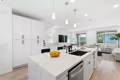 24107 Amaranth Loop, Hayward, CA 94541 - Photo 3