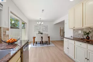 27540 Ponderosa Ct, Hayward, CA 94545 - Photo 11