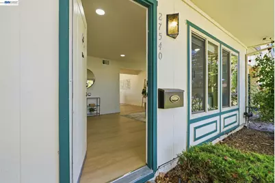 27540 Ponderosa Ct, Hayward, CA 94545 - Photo 5