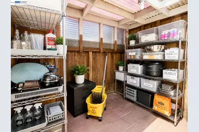 33 Visitation Ave, Brisbane, CA 94005 - Photo 9