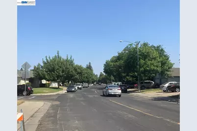 7369 Kelley Drive, Stockton, CA 95207 - Photo 11